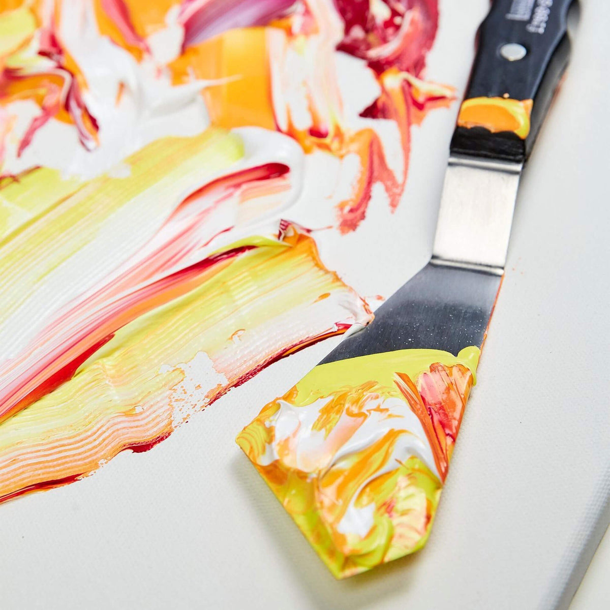 Three techniques to get familiar with painting knives