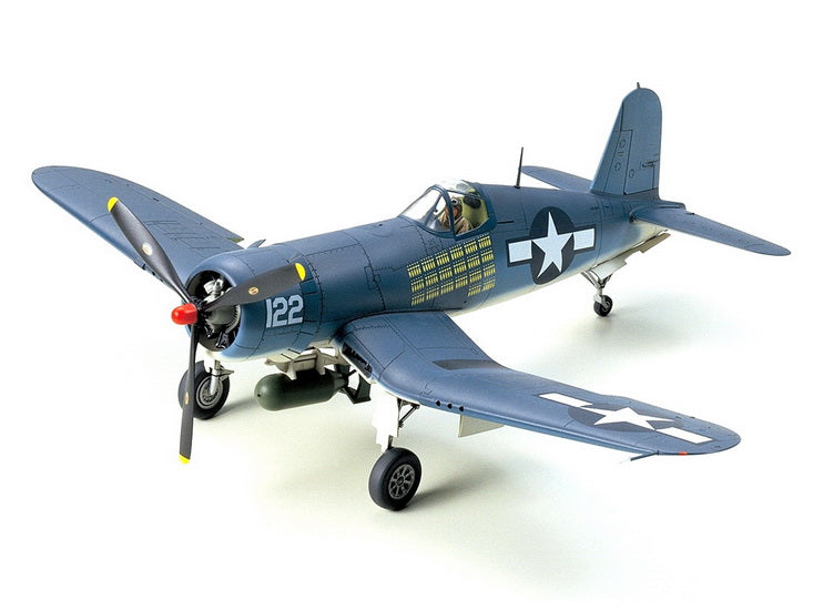 Avion de chasse Vought F4U-1A Corsair 1/48