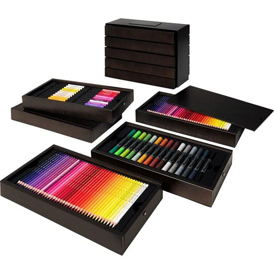 Set of 396 art & graphic pieces