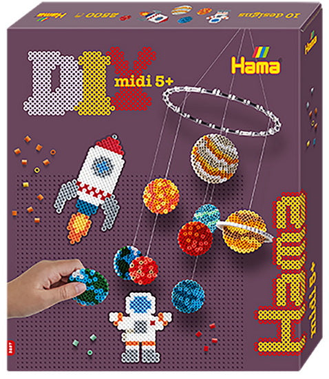 Hama Boîte cadeau Espace. Env. 2.500 perles, 2 plaques: petite ronde, grande carrée et accessoires.