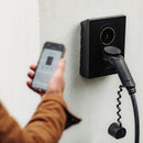 Zaptec Go 2 Wallbox MID konform an einer Hauswand montiert