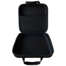 Detailansicht des  geöffneten go-e Cases/Transporttasche welcher im go-e Travellerset enthalten ist.