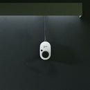 Anwendungsbeispiel der an einer Wand montierten Wallbox go-e gemini 11 kW ( CH-04-11-51) im Ruhezustand.