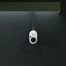 Anwendungsbeispiel der an einer Wand montierten Wallbox go-e gemini 22 kw ( CH-04-22-51) im Ruhezustand.